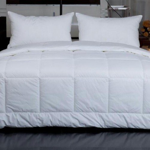 Polyester Comforter for UAE commercial textile supply